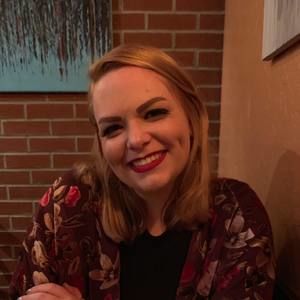 Meet your Posher, Cynthia